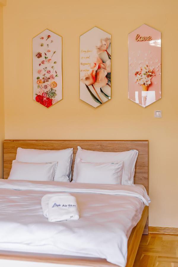 Airstar Hotel Surcin ภายนอก รูปภาพ