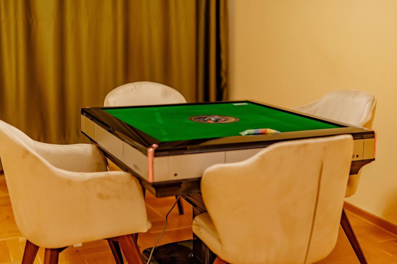 Airstar Hotel Surcin ภายนอก รูปภาพ